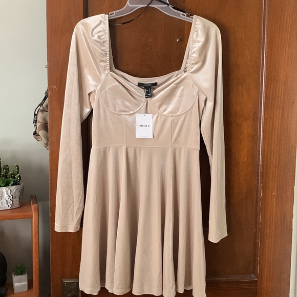 Brand new forever 21 champagne, velvet baby doll mini dress 😍😍😍 - Picture 3 of 14